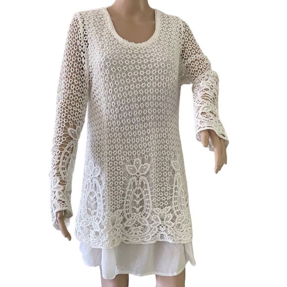Monoreno    White Cotton Crocheted Overlay Dress    Size Medium - Picture 4 of 11